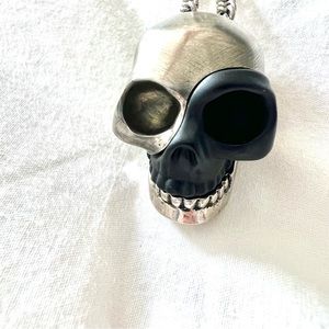 Alexander McQueen decided skull pendant